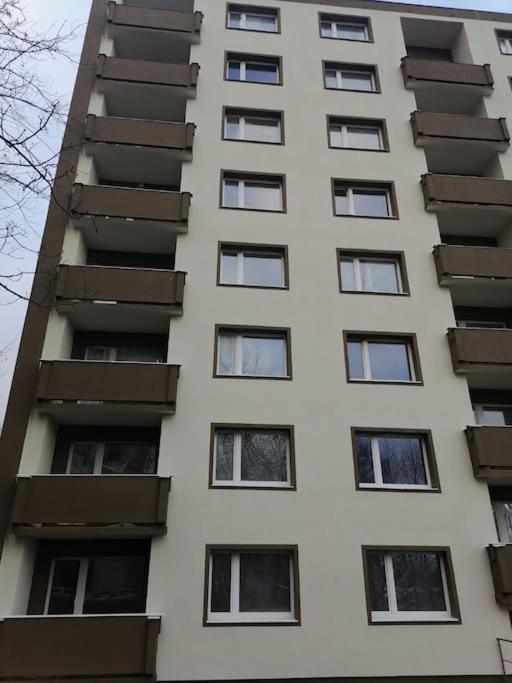 Apartment Charkovska カルロヴィ・ヴァリ エクステリア 写真